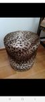 Sittpuff leopard
