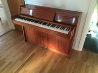 Nylund & Son piano