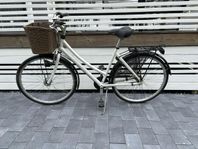 Crescent City 28 tum cykel 