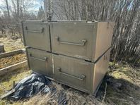 Lådor från Svenska militären