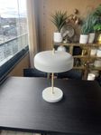Bordslampa 