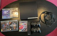 Ps3 med spel och 2 handkontroller 