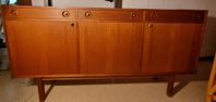 Sideboard/skänk i Teak. Svensk tillverkat 60 tal.