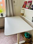 Ikea Bekant skrivbord - höj- och sänkbart
