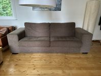 3-sits soffa bortskänkes