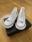 Vita höga Converse för barn - oanvända i kartong 