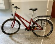 sjösala Flick/damcykel 26 tum. Obs! Trasiga däck?