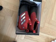 Fotbollsskor