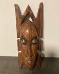 Afrikansk Trämask. Figur, mask, skulptur, trä