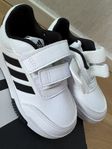 Adidas skor barn 