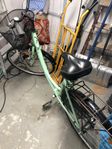 Damcykel med korg 