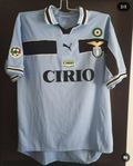 Christian Vieri matchtröja , med COA. Lazio Serie A
