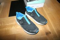 Halti sneakers Strl 34
