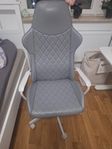 Bekväm kontors-/gamingstol