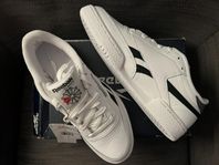 Reebok Club C Revenge Sneakers - Vit