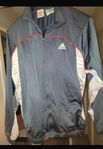 Adidas vintage, st. M, 100% polyester.