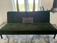 Grön bäddsoffa i sammet & Barbord med 4 barstolar