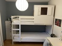 Våningssäng med koja