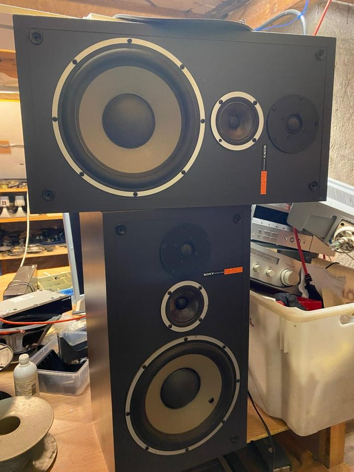 Sony ss 2070