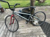 Race BMX barn