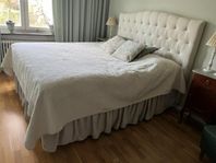 Huvudgavel, sängkjol och överkast från Mio