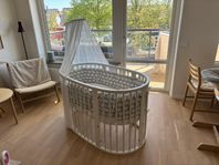 Stokke sleepi vit mini + förlängning med tillbehör. 