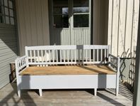 Fin gammal kökssoffa