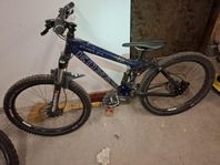 Kona Stinky 24"