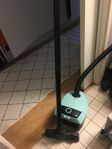 Billig men ganska ny kompakt dammsugare perfekt för ditt he
