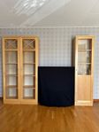 Vitrinskåp/Bokhylla och Sideboard