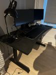 Stort Svive Altair gamingbord – stabilt och stilrent