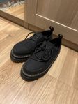 Dr Martens tyg skor plattform