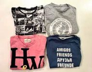 4 st T-shirts i olika färger och mönster strl. 128