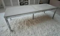 Matbord i betong från MBJ Design