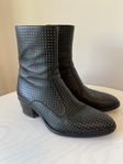 Boots med nitar från J.LINDEBERG