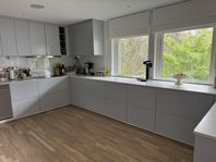 Kök IKEA Vedding grå metod