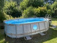 Pool med kraftig filterpump