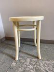 Pall i Thonet stil med böjträ