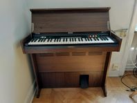 Bortskänkes - elektronisk orgel Yamaha