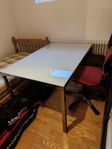 Skrivbord