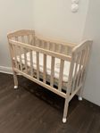 Bedside Crib/ Spjälsäng 