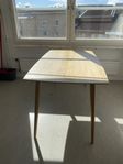 Köksbord från Mio Plaine