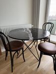 Matbord i marmor från Ox Denmarq 