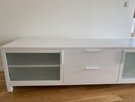 Vit TV-bänk / lågt sideboard Azzaro från Voice 