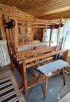 Skänkes: vävstol, div. tillbehör, mattrasor