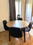 Matgrupp/ bord och stolar