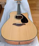 Yamaha FGX800C NT - Semiakustisk Gitarr