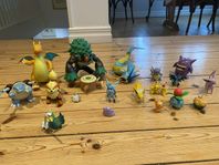 18 st Pokemon figurer