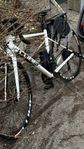 cube attain pro disc road bike