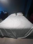 Ultramjuk king size-madrass + boxspring
